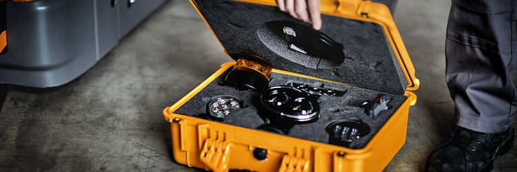 Accessories Spare Parts Service (1)