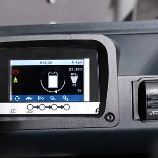 EFG-MC-330_Detail_--_4''display.webp