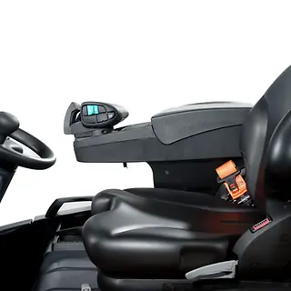 EFG-MC-330_Detail_--_seat-arm-Duopilot.webp