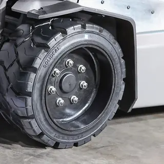 EFG-BC-325_Detail_--_front-wheel1.webp