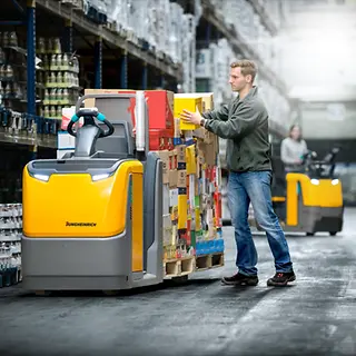 ECE 2 - Einsatzbild - Kommissionieren