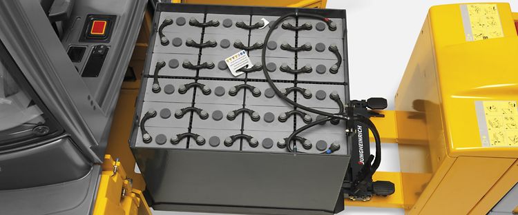Jungheinrich batteri bliver skiftet på truck