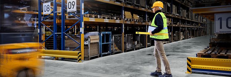 Article 06 - Rack Maintenance Photo2