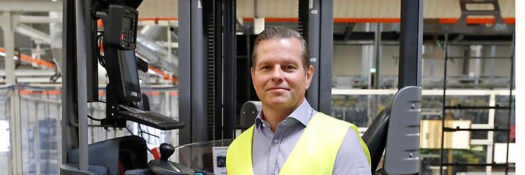 Patrik Agren foran Jungheinrich truck