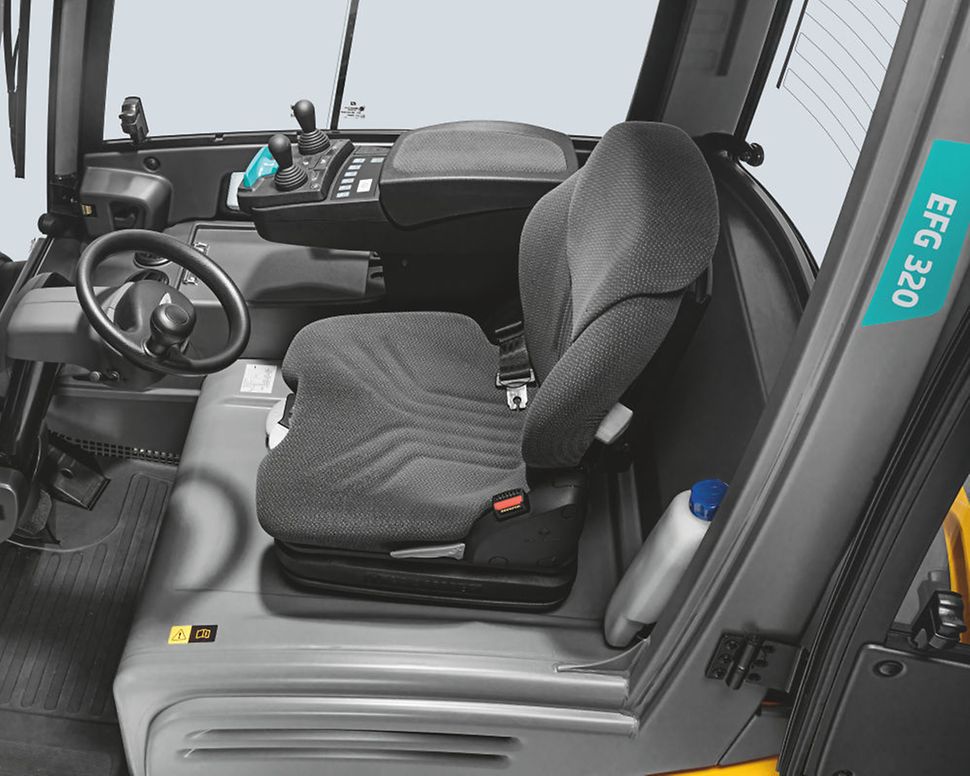 Seat EFG MC 330_56502