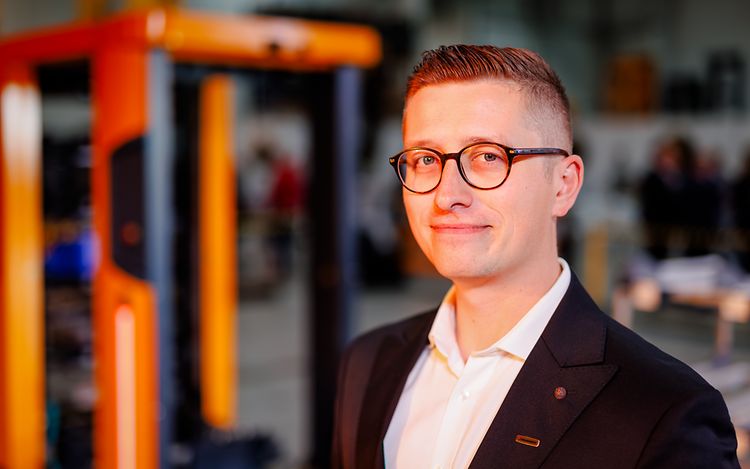 portret_0018_10380_2K