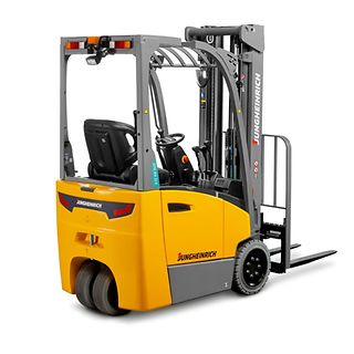 EFG-BA_Studio_--_Hauptbild-EFG-BA-115_[MAM-60063]