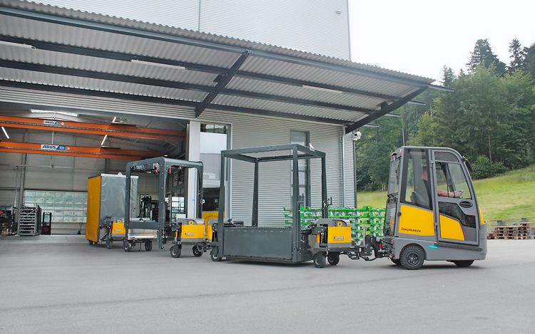 First-class solutions for tugger trains