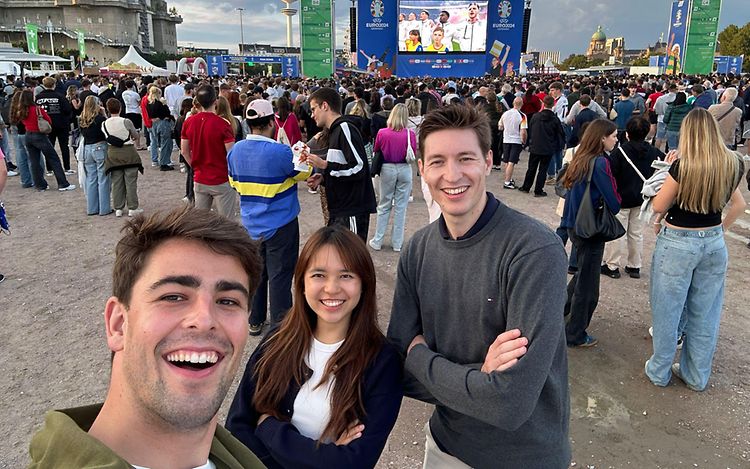 Maureen in Hamburg with two colleagues