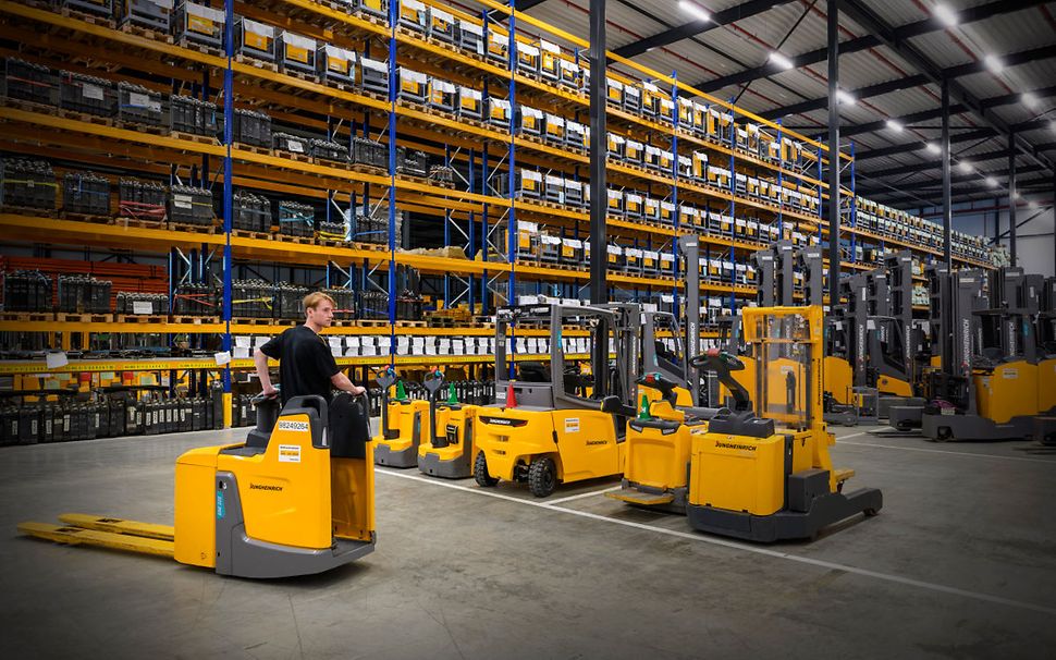 Rental Trucks, Rental Forklifts, Kamps, Netherlands_67901