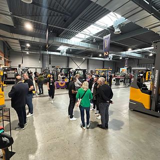 Halle 1