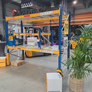 Halle 9