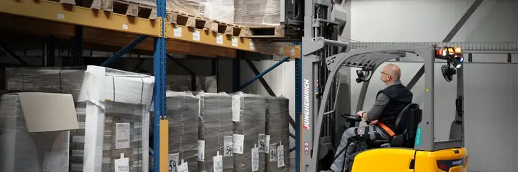 โฟล์คลิฟท์ไฟฟ้า Jungheinrich