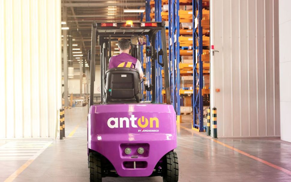 AntOn gaffeltruck Jungheinrich