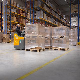 Jungheinrich ERE 225i chez Wacker Neuson