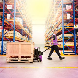 AntOn By Jungheinrich PTL 1.5 med støttehjul på lager med palle på