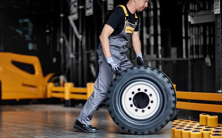 Teaser roti si anvelope