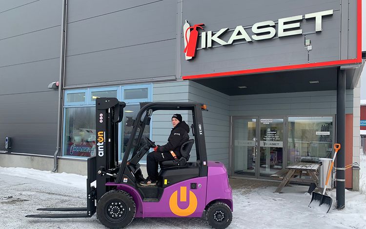 IKASET ja AntOn vastapainotrukki