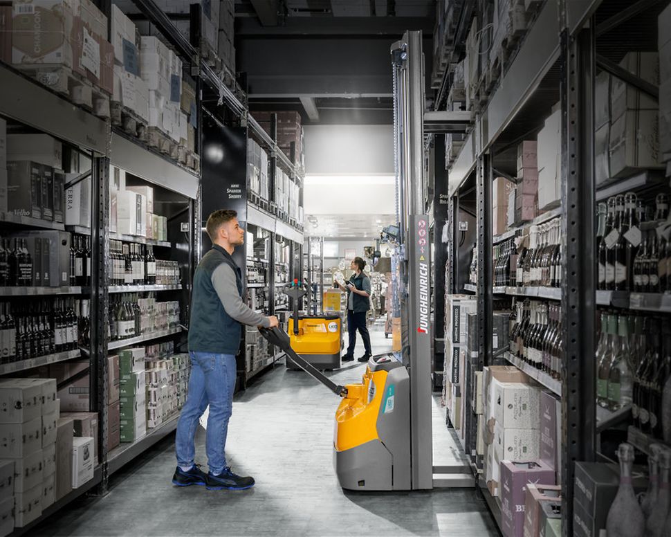 เช่า Stacker