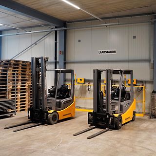 Elektrische heftrucks bij Tuincentrum de Bosrand