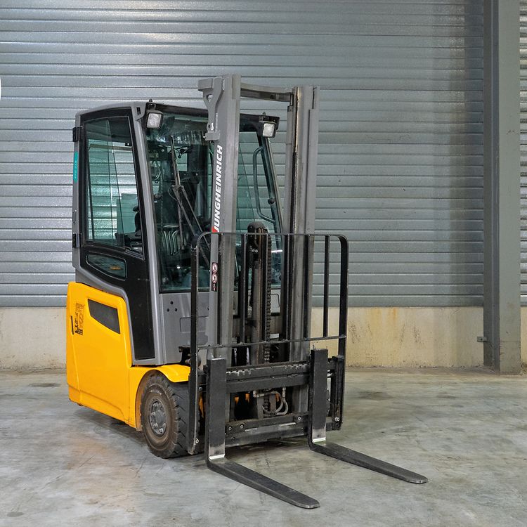 JUNGSTARS - EFG - 3 sterren