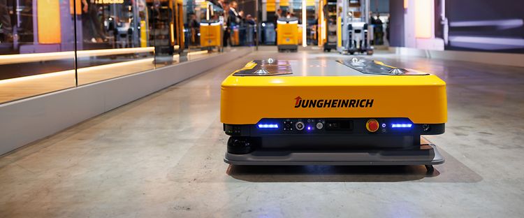 Automatizálás. Fókuszban a mobil robotok. kép