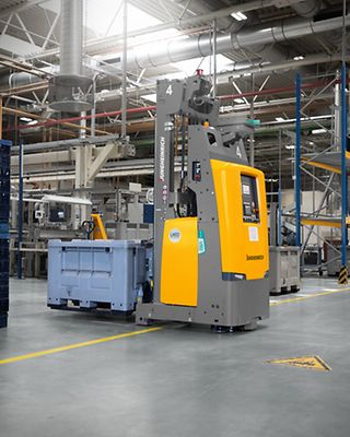 EKS 215a - worki