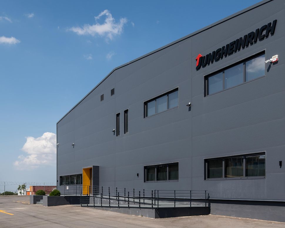 Attica Distribution Center & Workshop