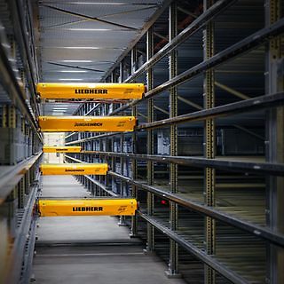 Shuttle - Referentie Liebherr