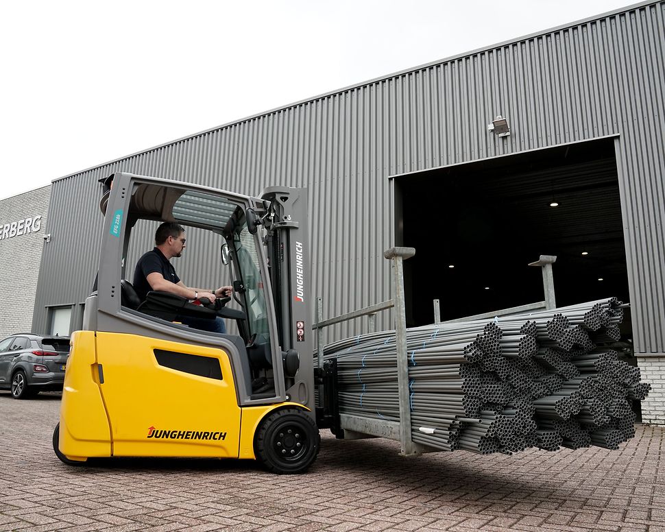 Heftruck bij Koninklijke Oosterberg