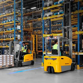 EFG-MB_Operation_--_EFG-MB-220-warehouse-MAM-70196.webp