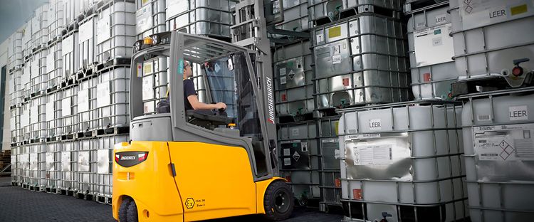 Stage Chemie & farma