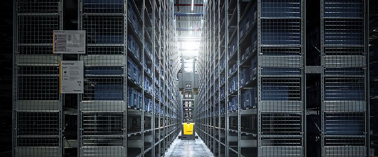 Verticale orderverzameltruck