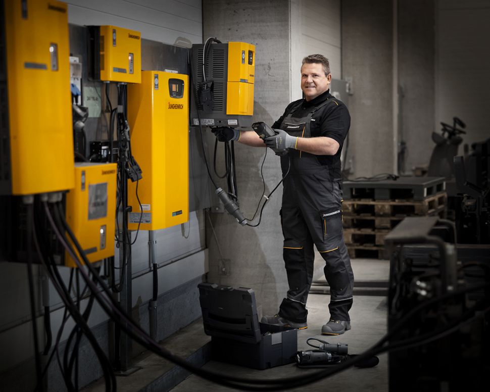 Batteries et chargeurs pour chariot elevateurs