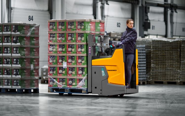 Jungheinrich gerbeur electrique avec plate-forme duolift