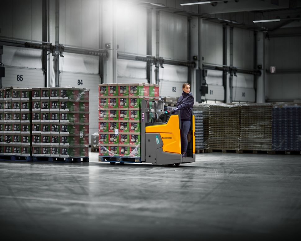 Jungheinrich gerbeur electrique avec plate-forme duolift
