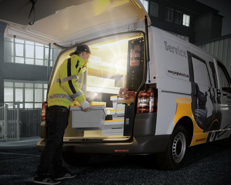 Service_Technician_Action