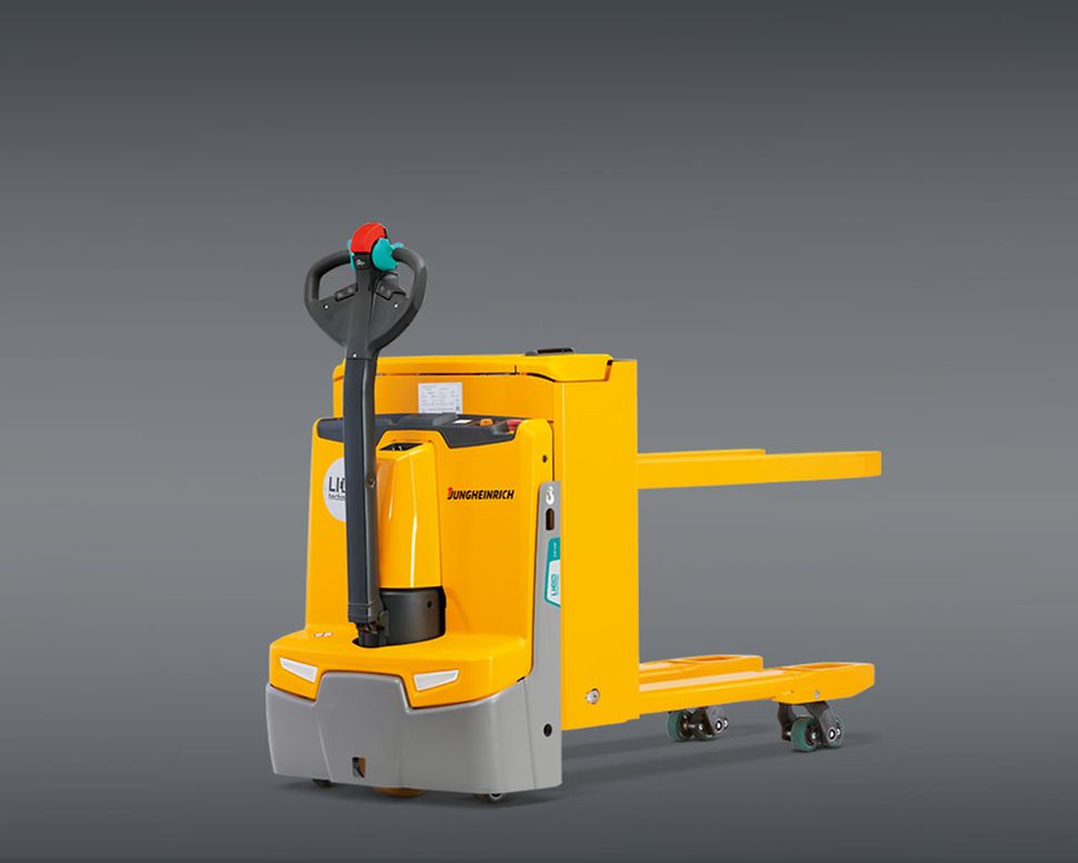 Produktbillede af gul elektrisk palleløfter EJE C20 med fire gafler fra Jungheinrich