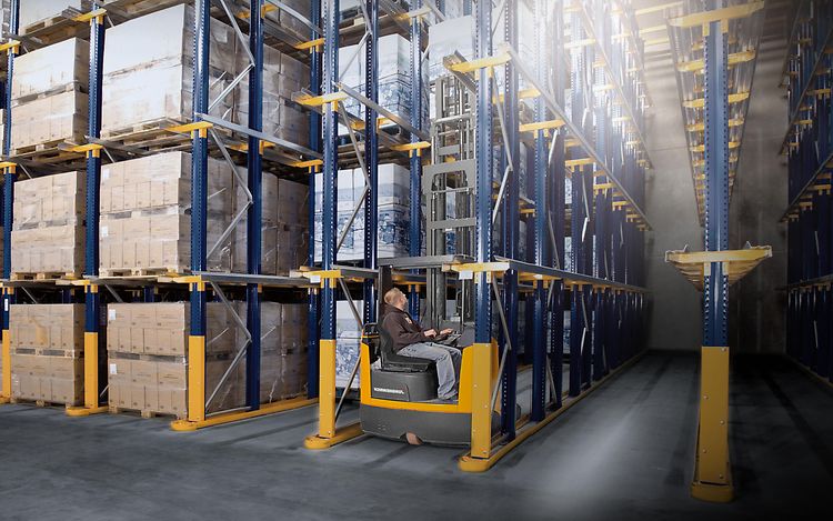 Stage Ράφι με δυνατότητα εισόδου