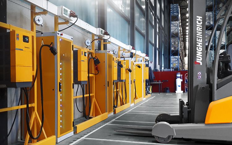 Stage Batterien & Ladegeräte