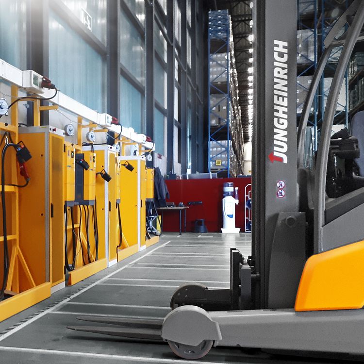 Stage Batterien & Ladegeräte