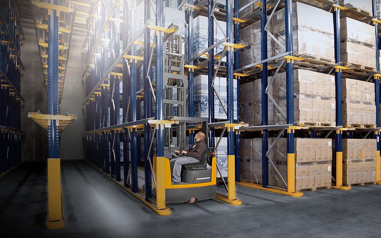 Stage Regał wjezdny