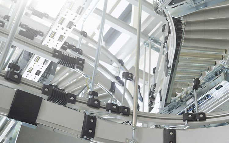 Stage Equipamentos de movimentação de cargas automatizados (1)