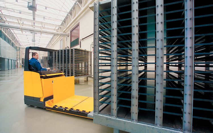 Контент «Специальное исполнение для химической промышленности» 1 Задача