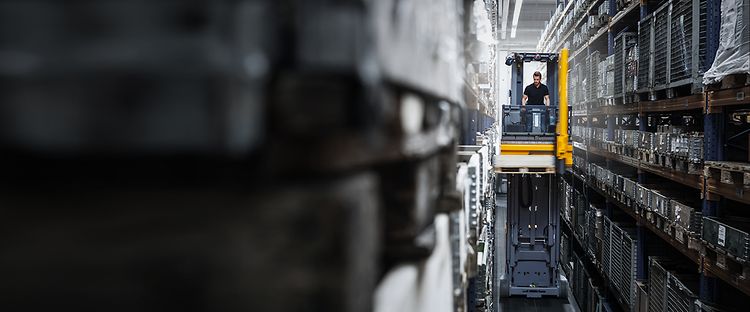 Stage รถวางสินค้าในระดับสูง