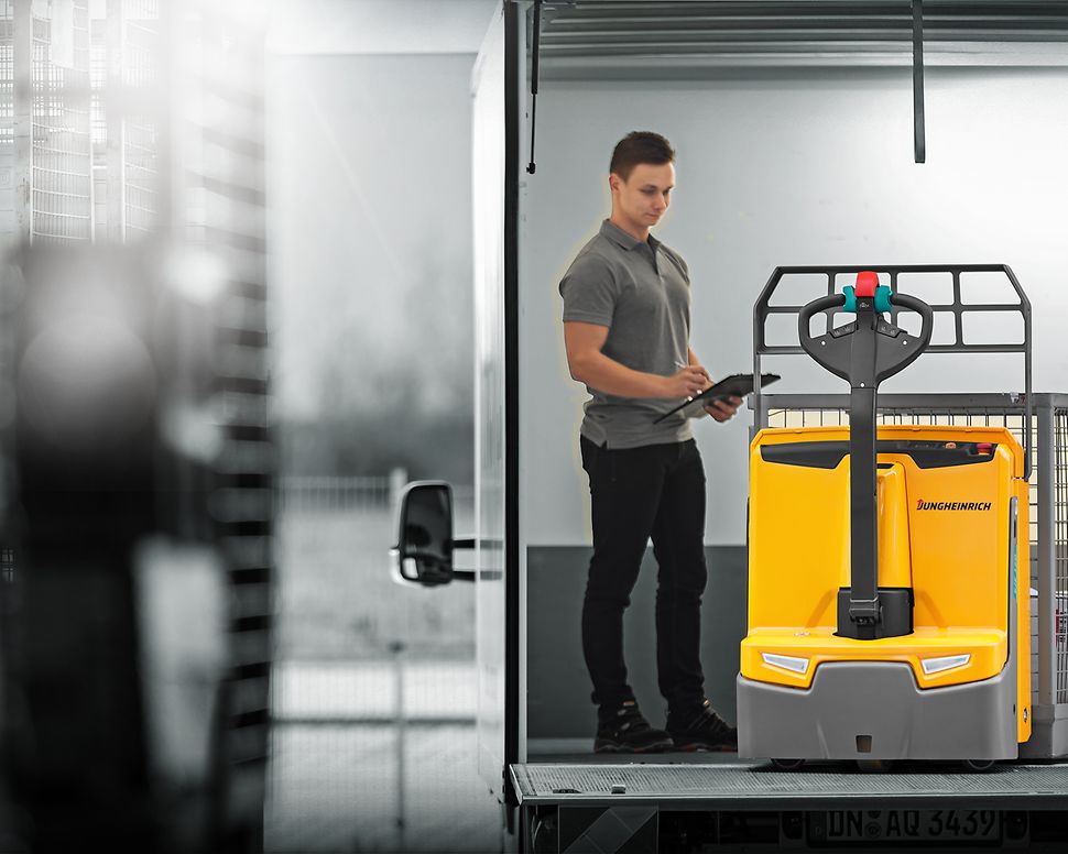 Nízkozdvižný vozík EJE