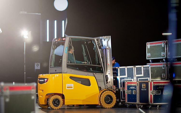 Stage kiralık forklift