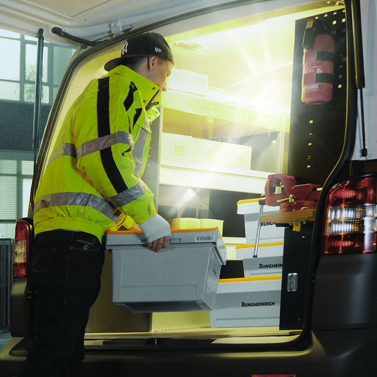 Jungheinrich Parts Direct. A new standard in spare parts logistics