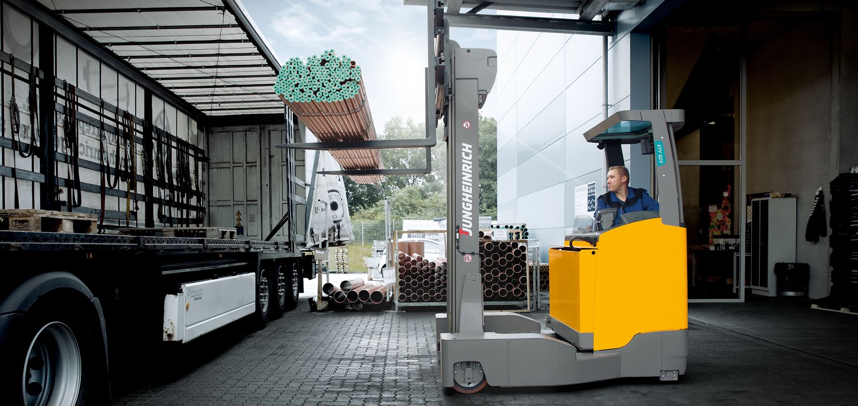 Reach trucks Jungheinrich | Agile and powerful
