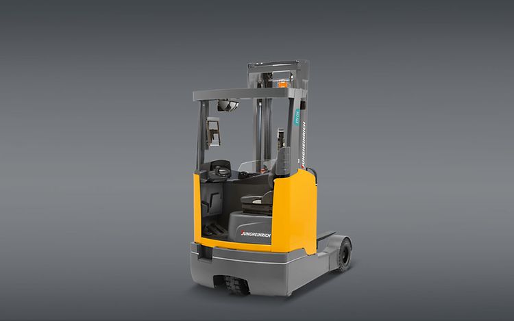 Electric reach truck